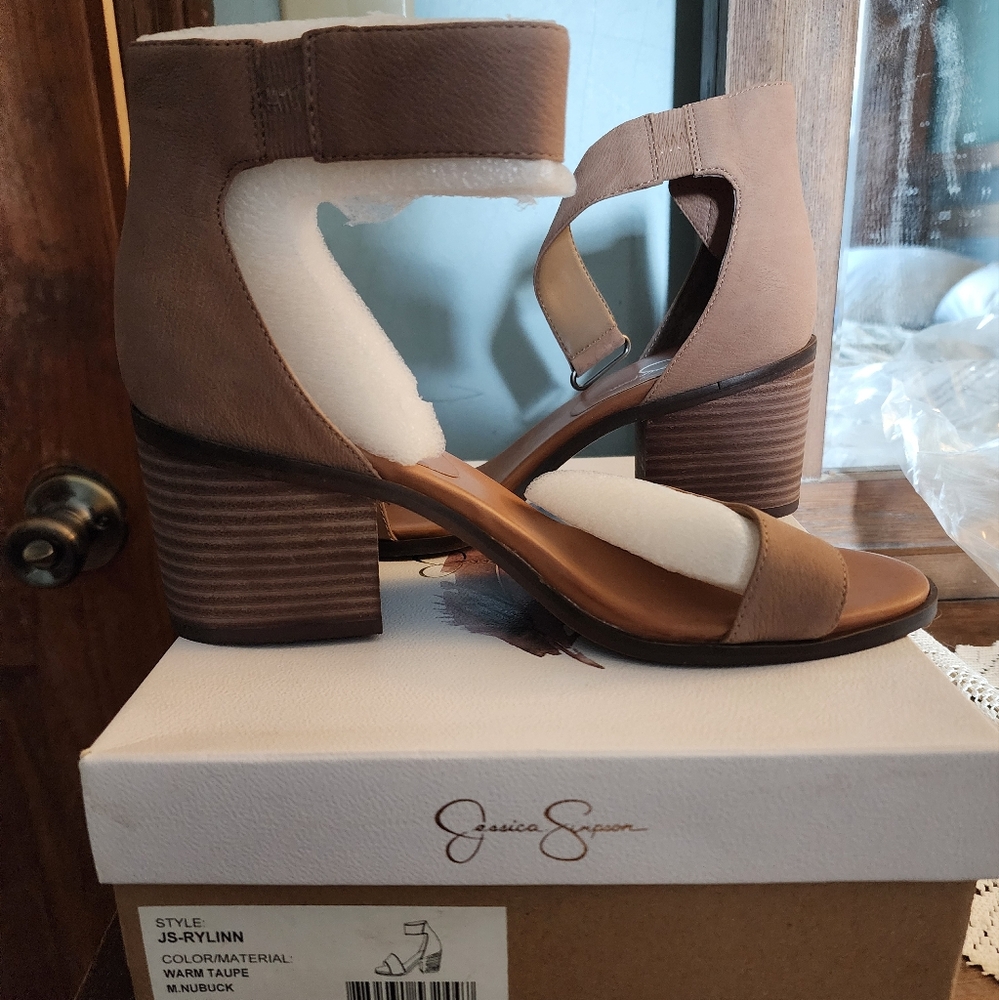 Jessica Simpson RYLINN SIZE 10M Women's Sandals